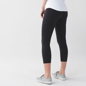 Lululemon Wunder Under Crop III